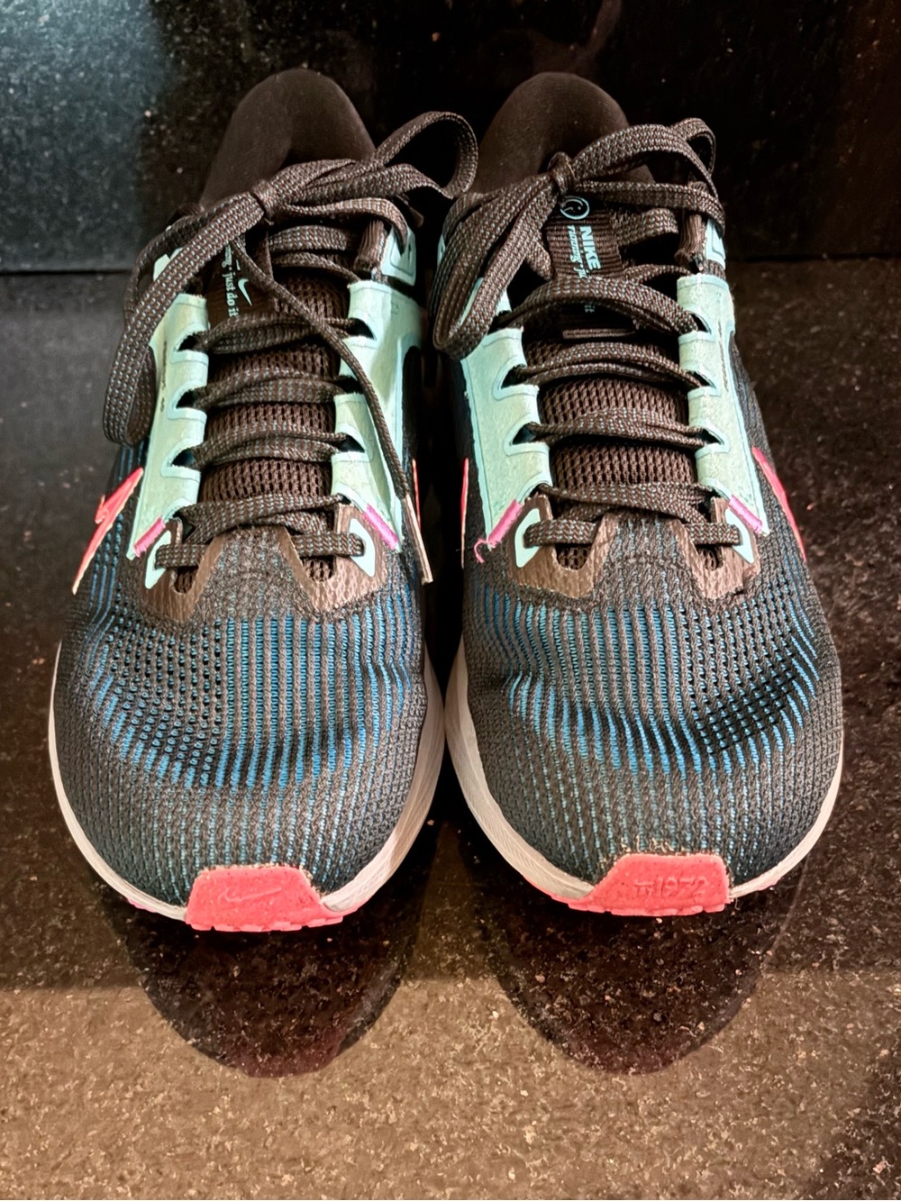 Nike Women’s Pegasus Running Shoes in Teal, Pink & Black Great condition!